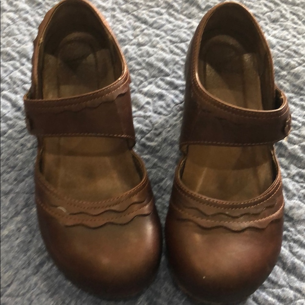Dansko Harlow shoes